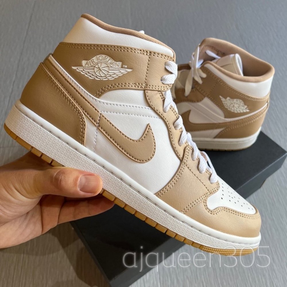 Air Jordan 1 Mid Hemp White Gum Yellow - Picture 1 of 8
